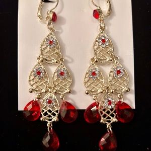 Posh super fun golden drops with tiered red beads